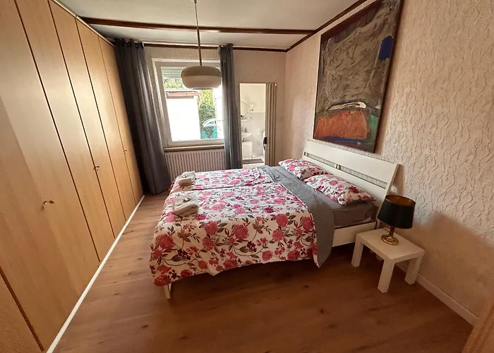 Art House /15 Min. Duesseldorf Messe,airport & Hébergement de vacances