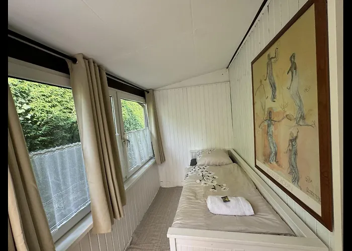 בית נופש Art House /15 Min. Duesseldorf Messe,airport & *