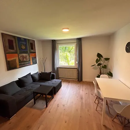 Art House /15 Min. Duesseldorf Messe,airport & Vakantiehuis *